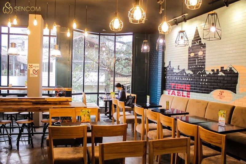 Để kinh doanh quán cafe được thuận lợi thì quán cần phải có không gian đẹp, độc đáo và đáp ứng được thị hiếu khách hàng. Vậy làm thế nào để decor coffee trở...