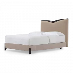 Alternative view of Valeska