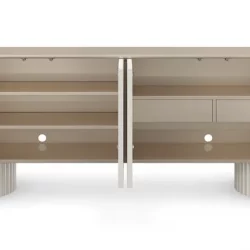 Alternative view of Corinthian