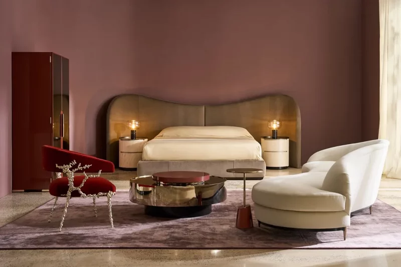 Clio king bed