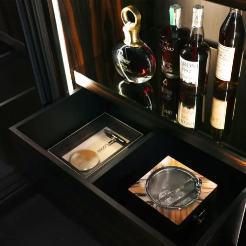 Alternative view of MANHATTAN